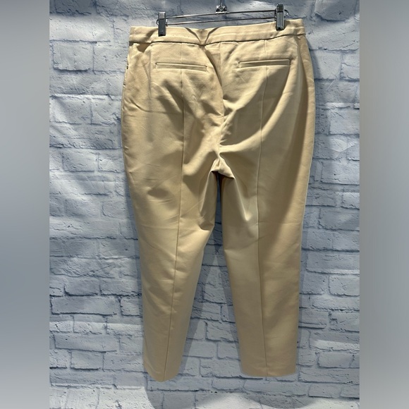 Rafaella comfort fit curvy size 8 dress pant crop. Color beige. - Picture 2 of 4